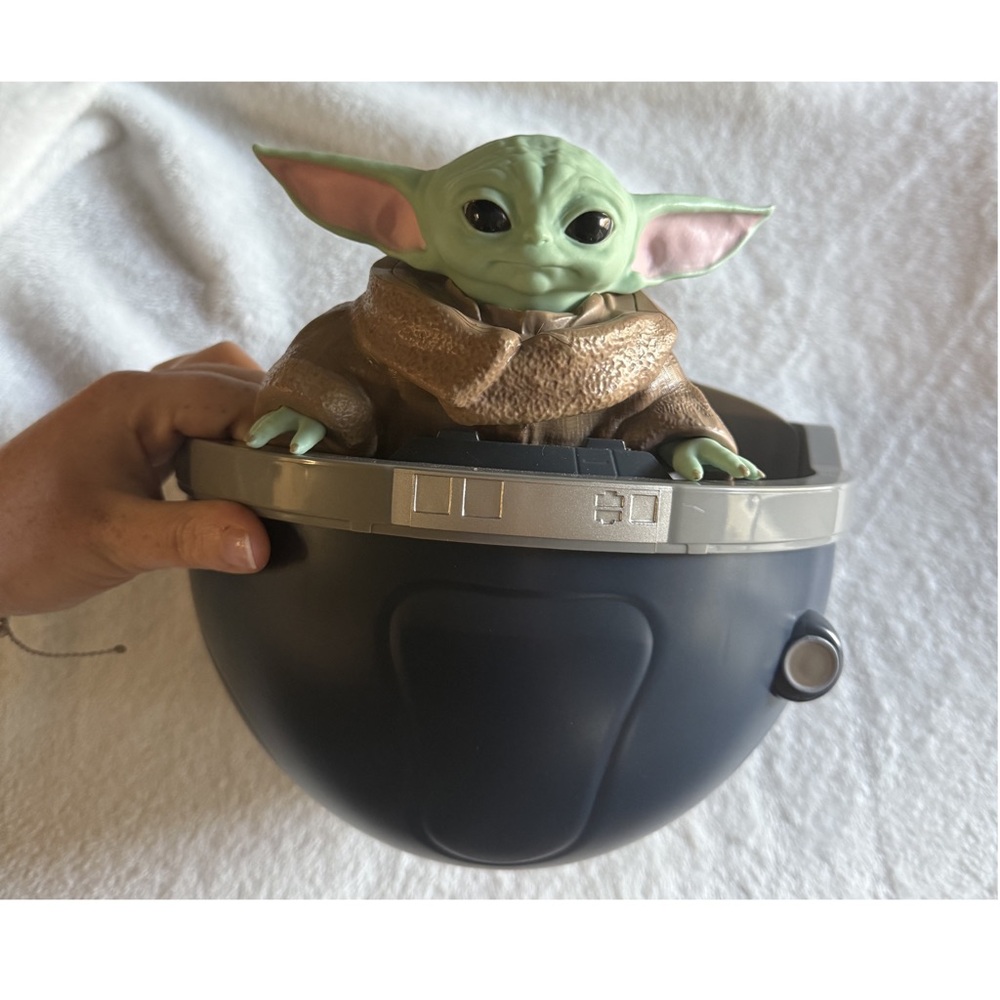 star wars the mandalorian and grogu popcorn bucket